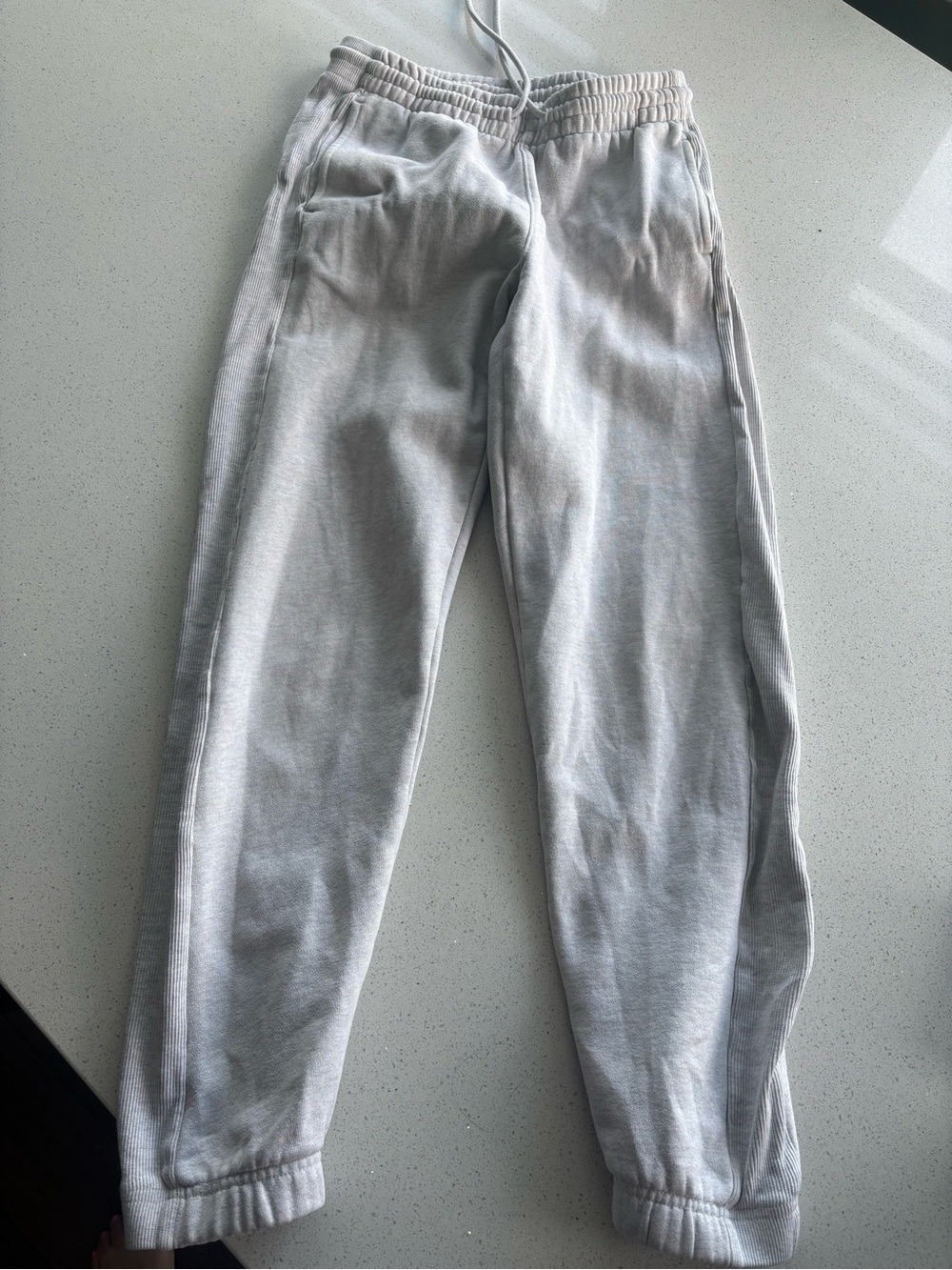 Tna Cozy AF ladies sweatpants - Aritzia - Picture 2 of 5